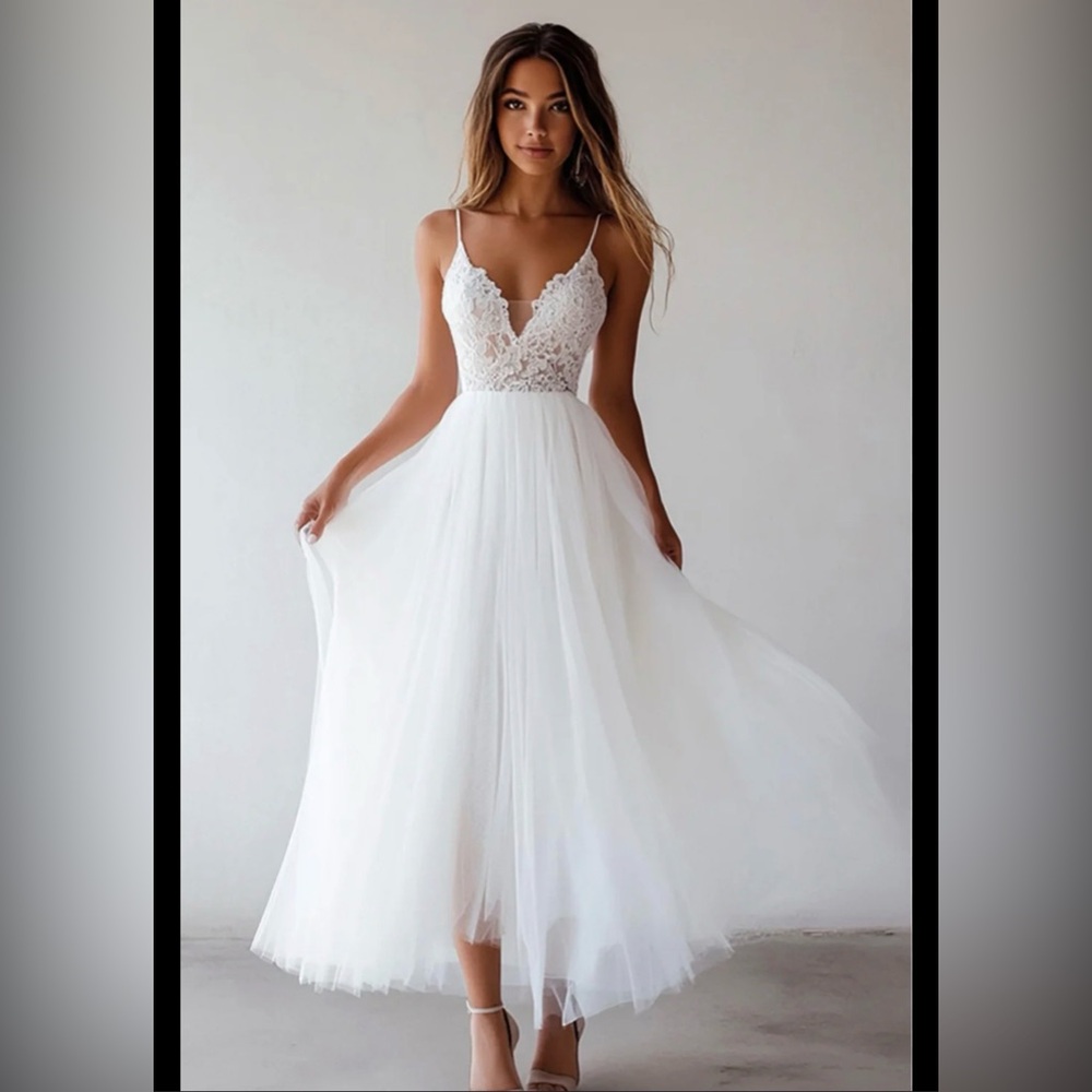 Elegant White Lace & Tulle Maxi Dress